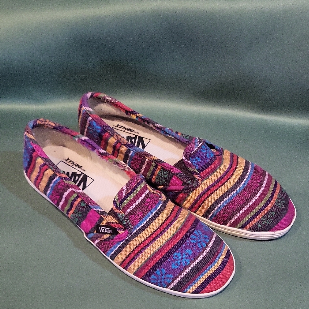 Vans Women's Purple & Multicolor Striped Slip-On Loafers Size 6
